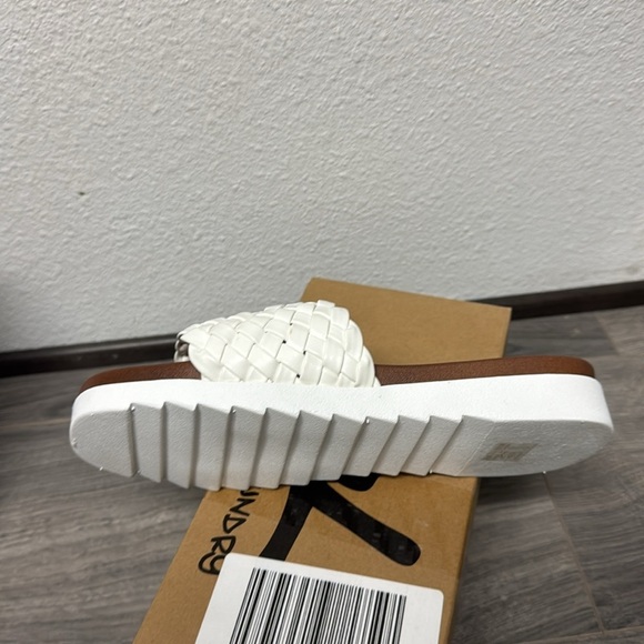 Dirty Laundry Enjoy It Slide Sandal - Picture 3 of 6